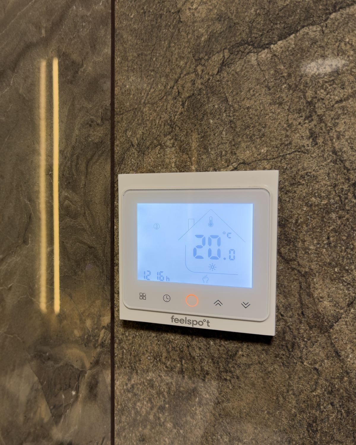 Grindinio šildymo termostatas — inžinerinės sistemos